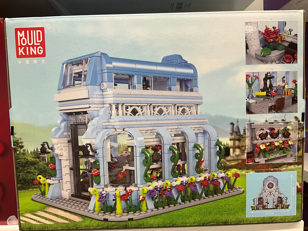 Mould King 16048 Novatown Botanical Garden Greenhouse with Lights – 1,289 Pieces