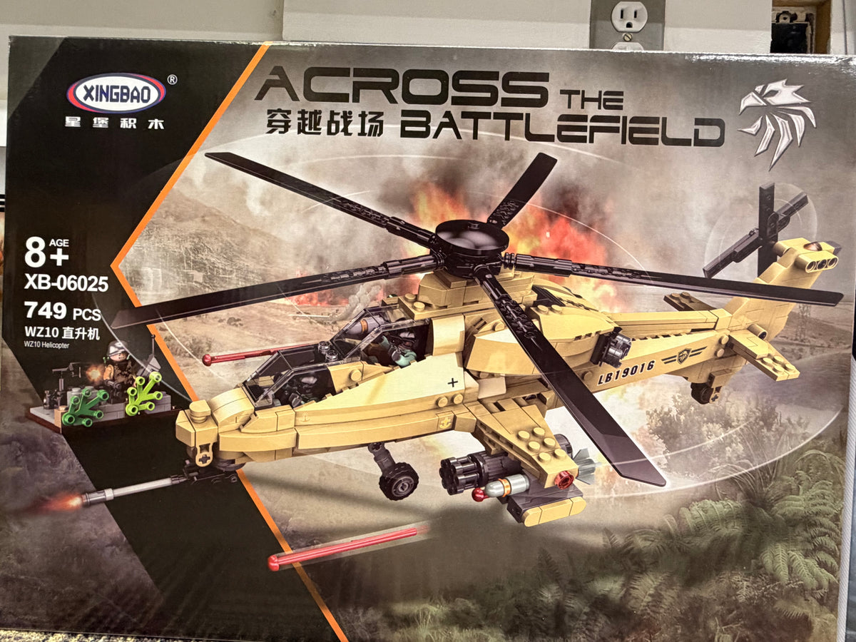 Chinese CAIC WZ-10 Attack Helicopter Building Set – 749 Pieces
