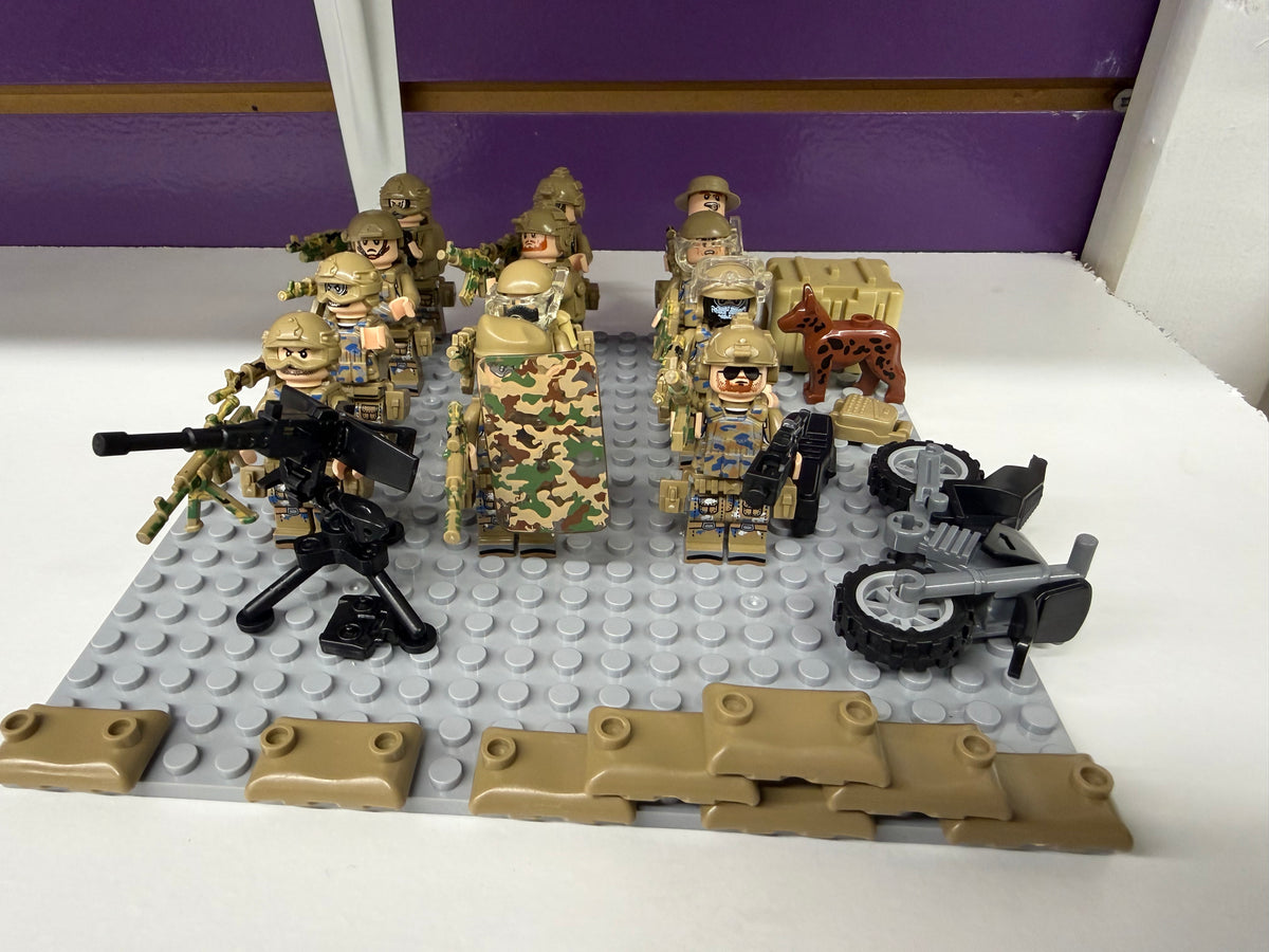 Desert Wolf Commando Unit – 12 Tactical Minifigures with Motorcycle & K-9